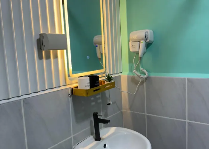 Hotel Xyz Condotel - Pool View 304 - 12flr Lapu-Lapu City
