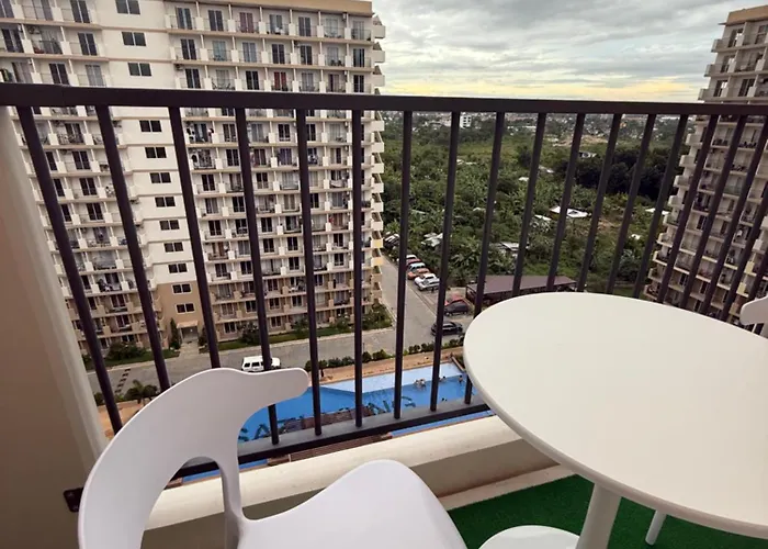 Xyz Condotel - Pool View 304 - 12flr Hotel Lapu-Lapu City